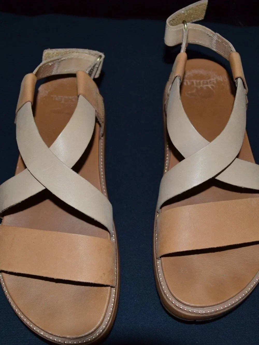 Sorel Roaming Criss Cross sandals